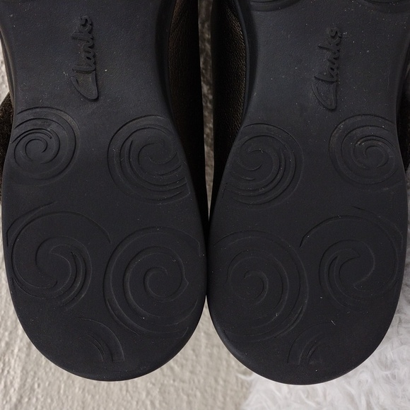 Clarks Artisan Bronze Leather Upper Round Toe Low Heel Maryjane Loafer Shoe - Picture 9 of 16